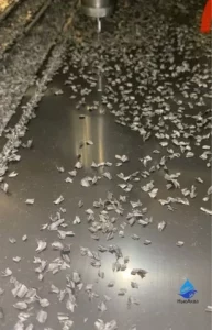 Резка пластика для витрины