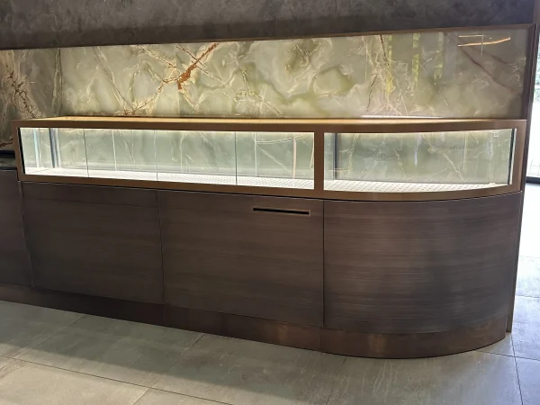 Закругленный аквариум для морепродуктов